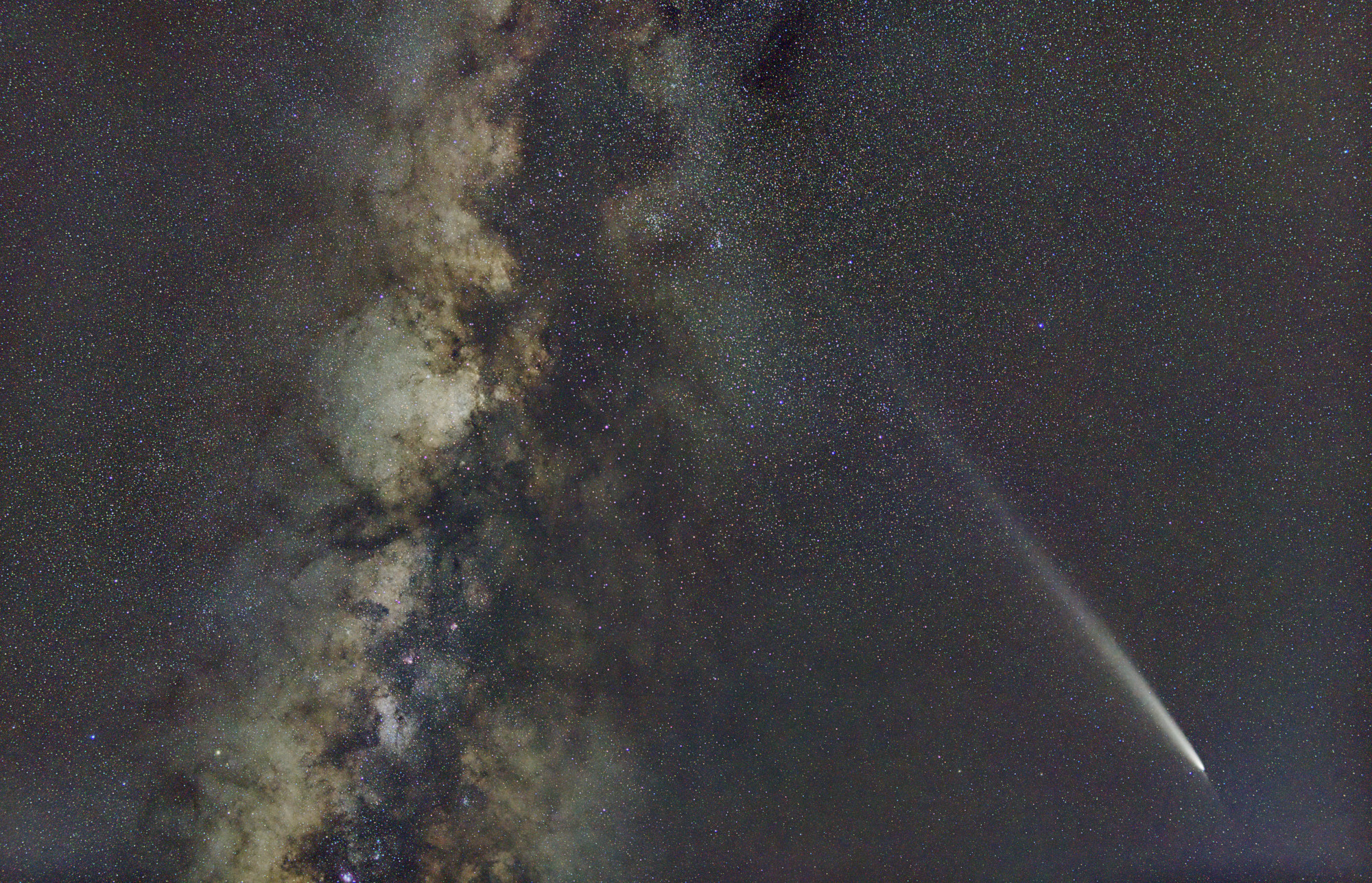 天の川と紫金山・アトラス彗星 Milkyway&C/2023 A3 (Tsuchinshan-ATLAS) 天の川と紫金山・アトラス彗星 Milkyway&C/2023 A3 (Tsuchinshan-ATLAS)